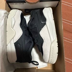 Jordan Kids Sneakers in Black and White